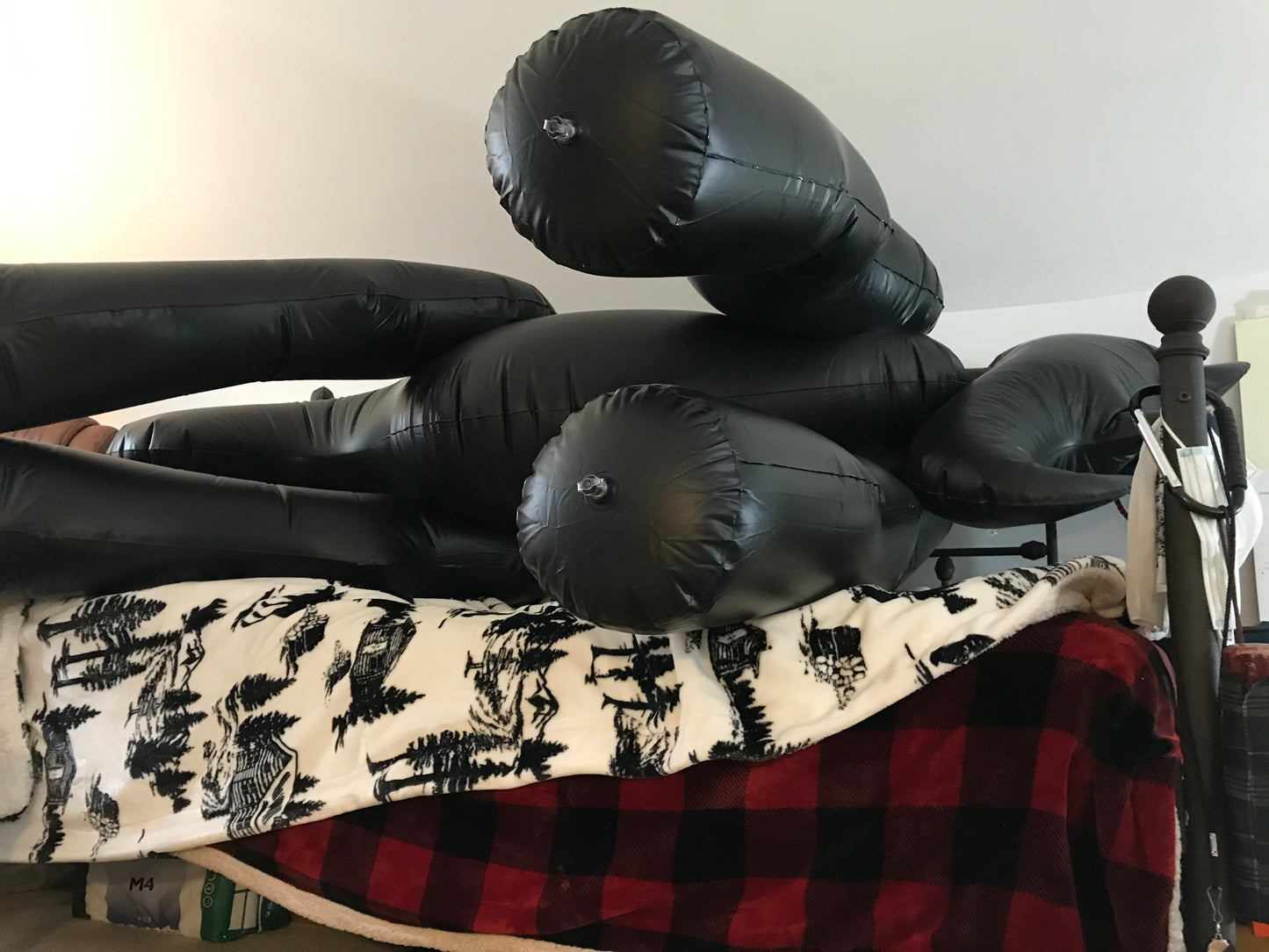 Inflatable unicorn blank black w/sph