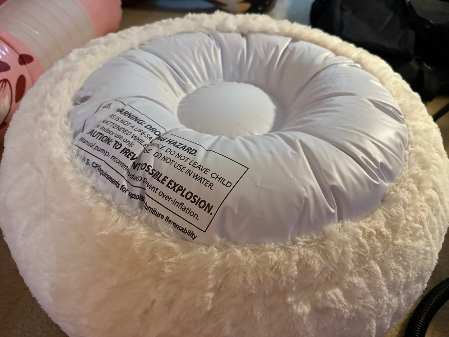 Inflatable plush chair/ottoman